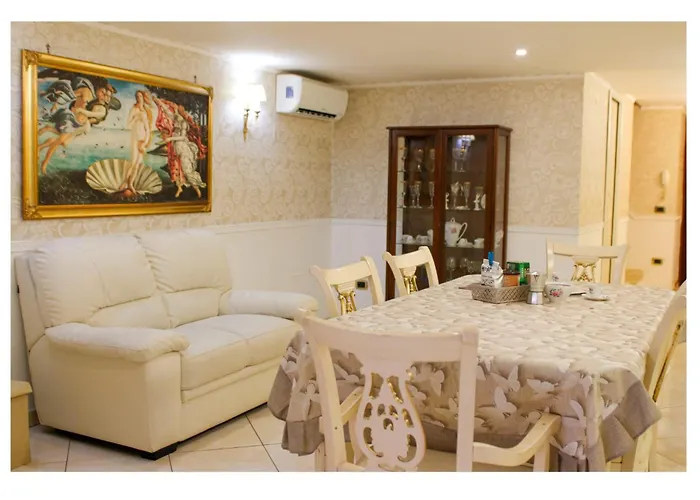 Lux & Comfort Апартаменты Неаполь